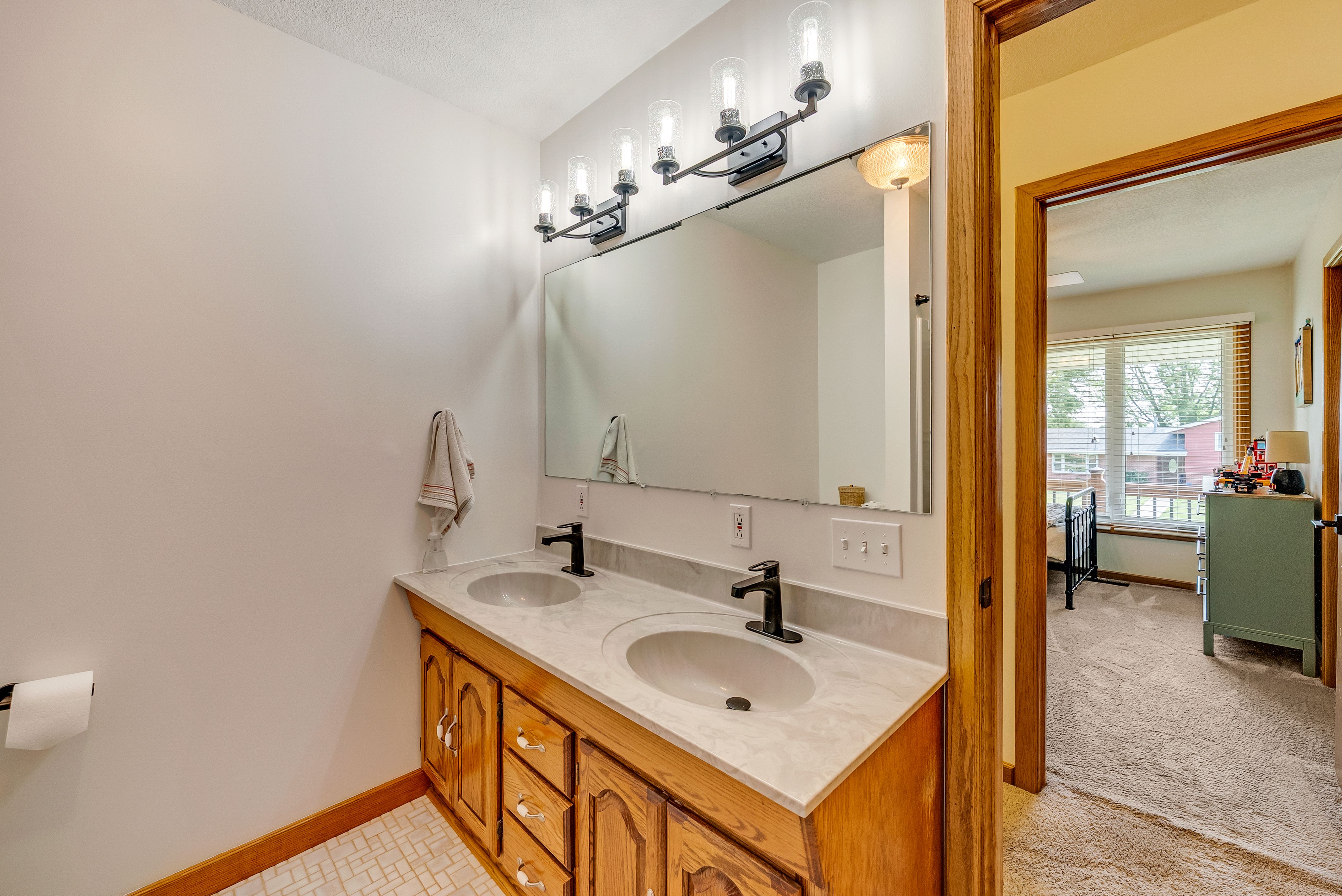 Listing Photo: 13069 Garst Trail, Indianola, IA 50125-33